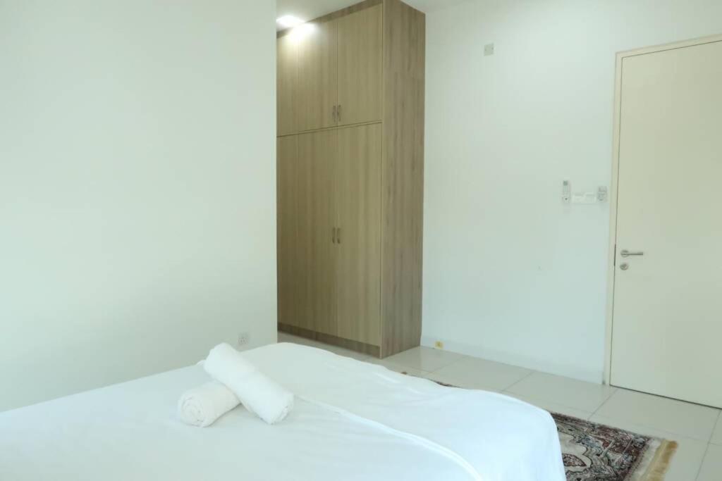 Promo Private Luxurious Nilai Vacation Home Buitenkant foto