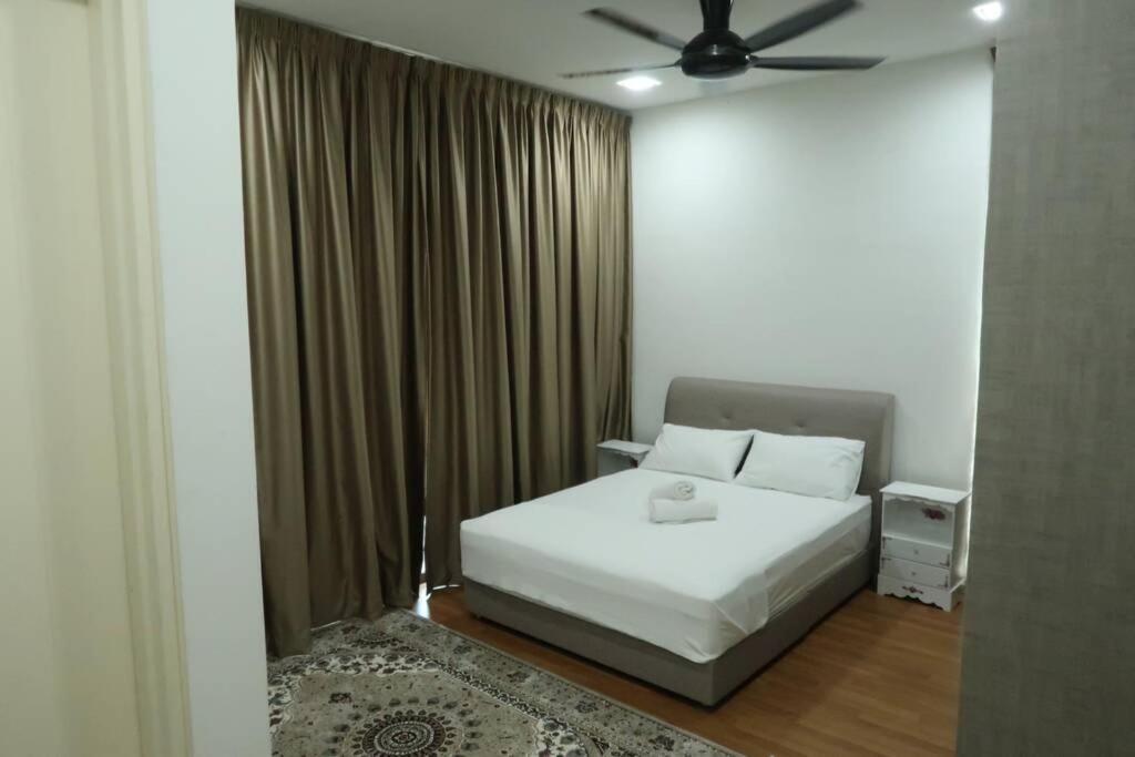Promo Private Luxurious Nilai Vacation Home Buitenkant foto